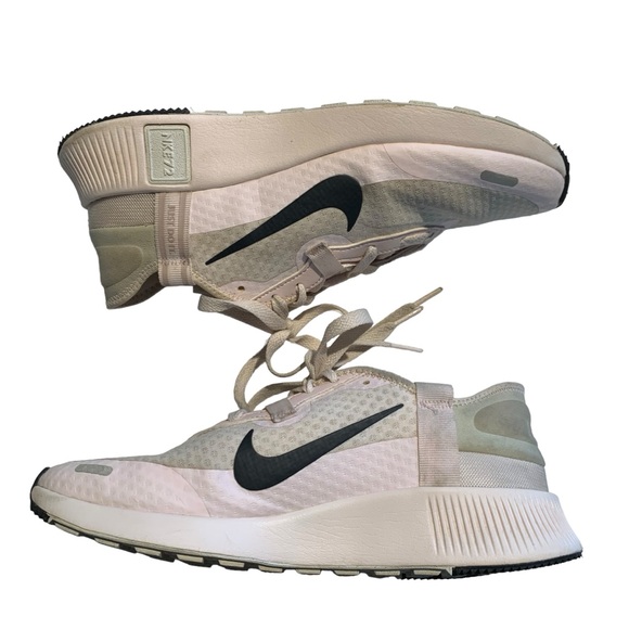 NIKE | Women’s Reposto Sneaker -‎ Sz 9.5 - Picture 8 of 12